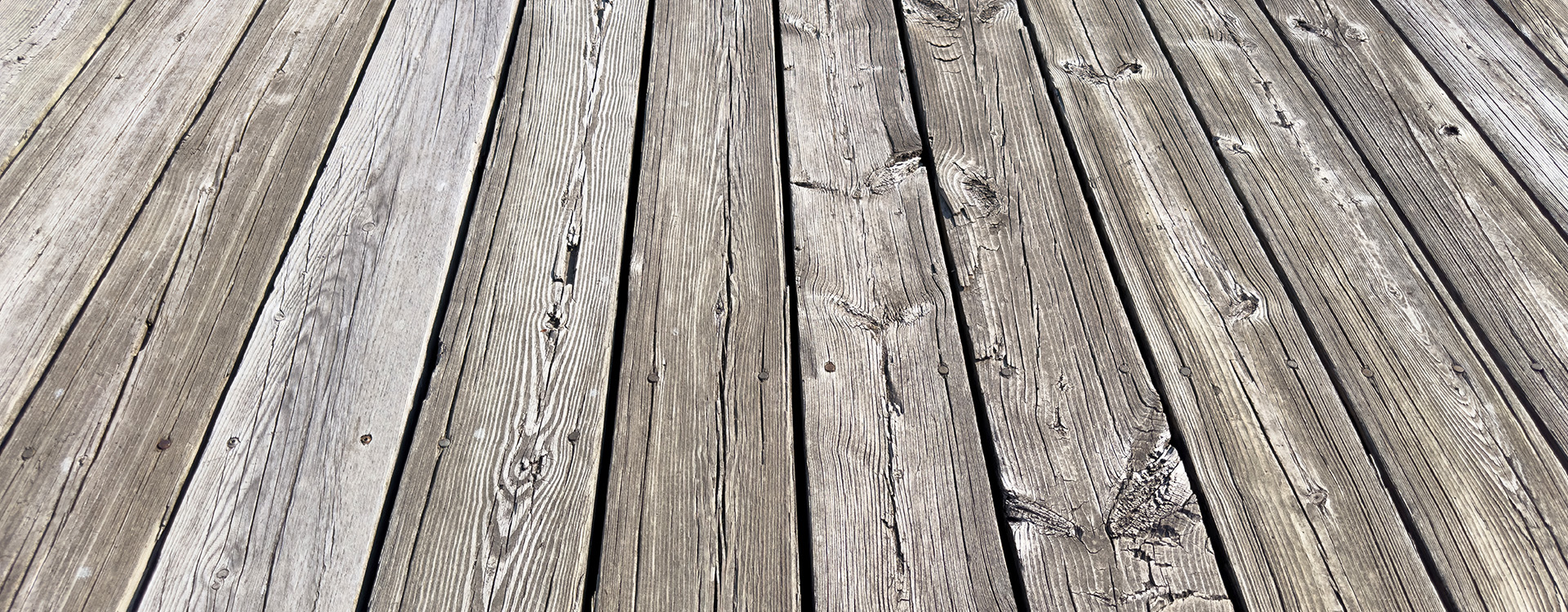 Signs Your Deck Needs to Be Replaced: A Homeowner’s Guide to Deck Replacement